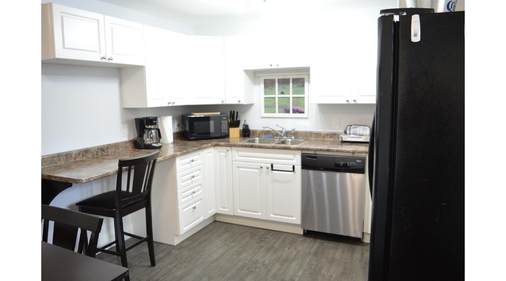 Pair-A-Dice Cottage Port Renfrew Zimmer foto